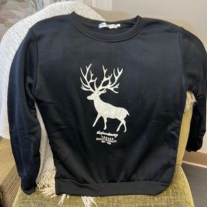 Black Youth deer sweatshirt NWOT